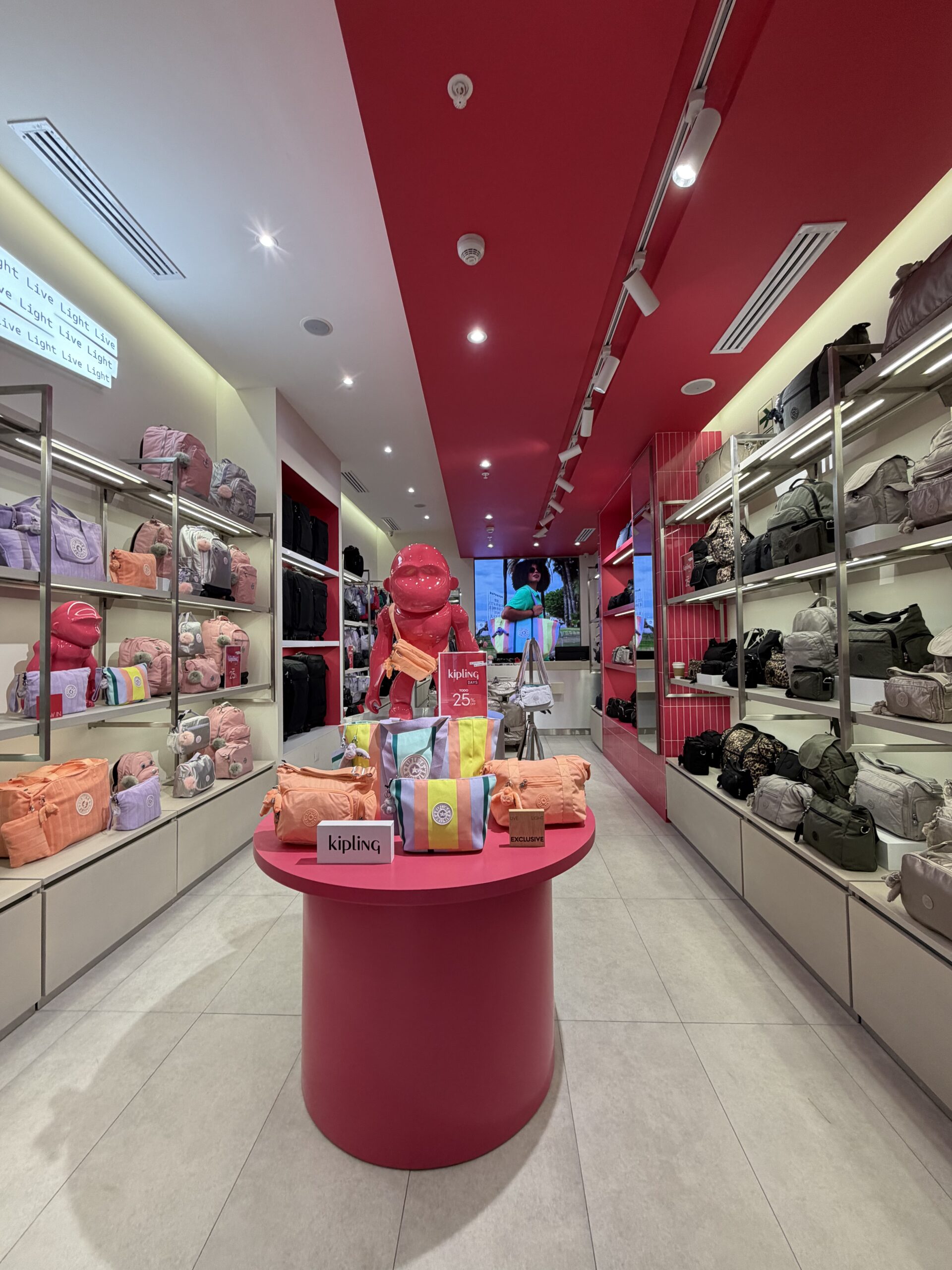 kipling tienda scaled